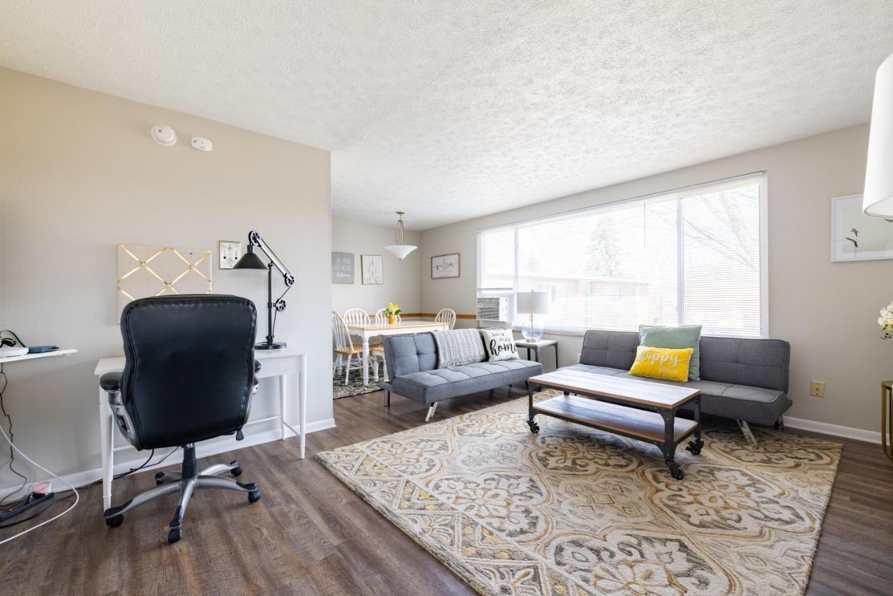 Apartment Georgetown 3-2c Close To Cleveland Airport And Fairview Hospital Ideal For Long Stays! *
